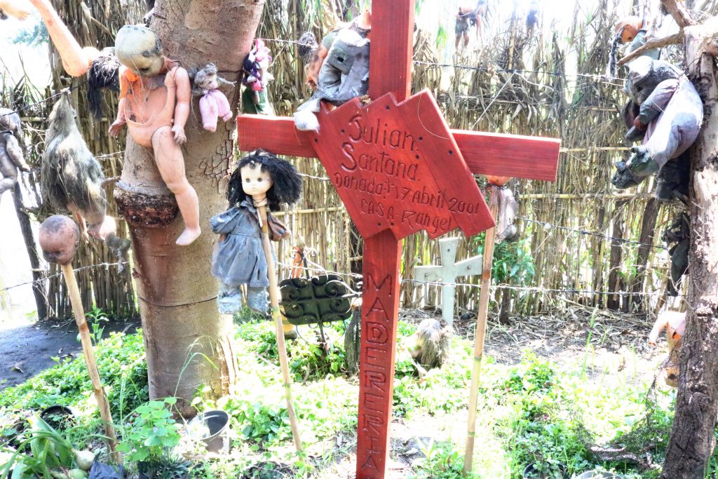 Остров мертвых кукол - Дом Сантаны