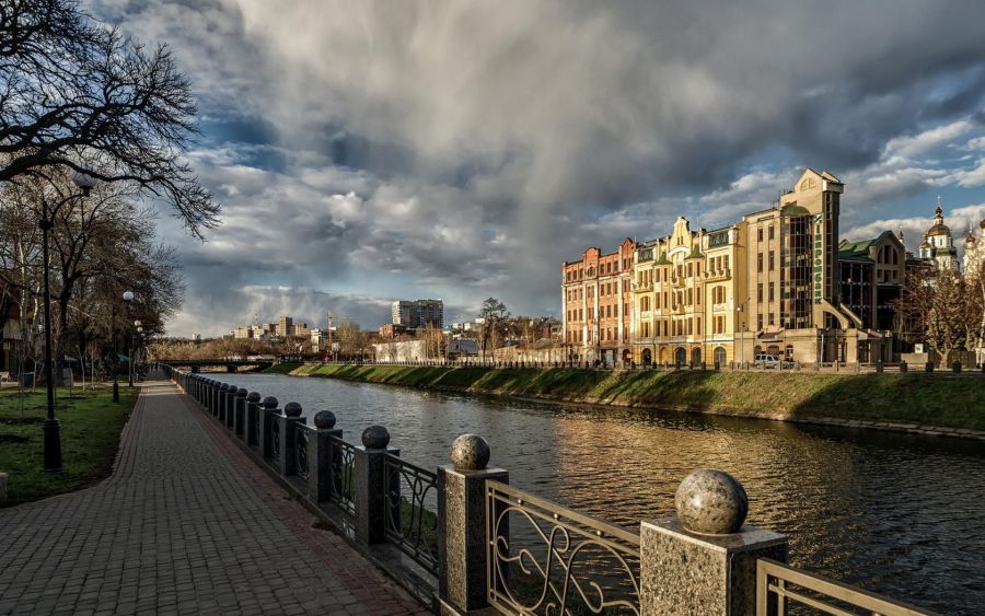 вид на реку с моста в Харькове, интересные места Харькова