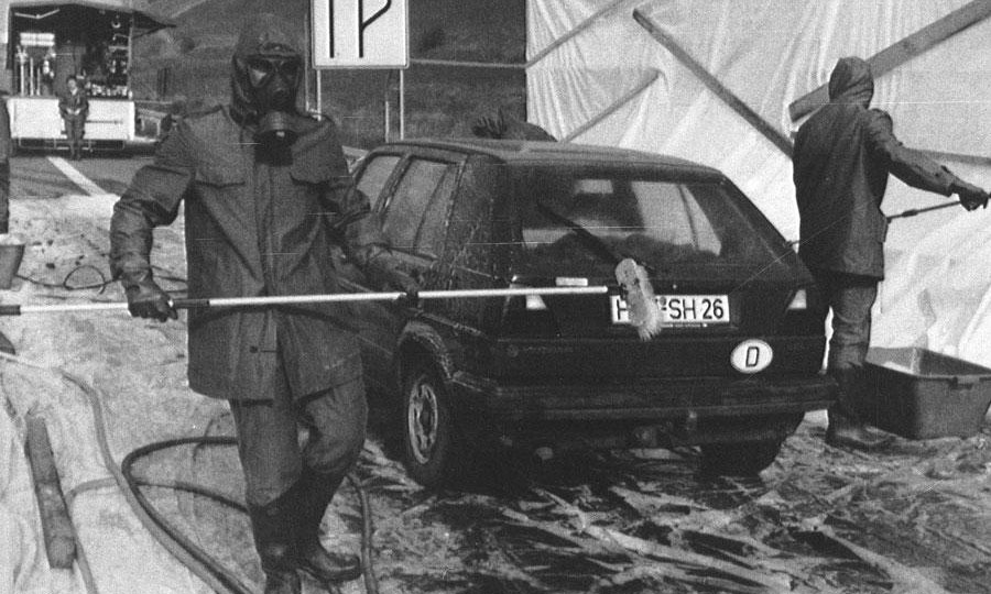 очистка машины от радиации в Чернобыле, прогулка по Чернобылю