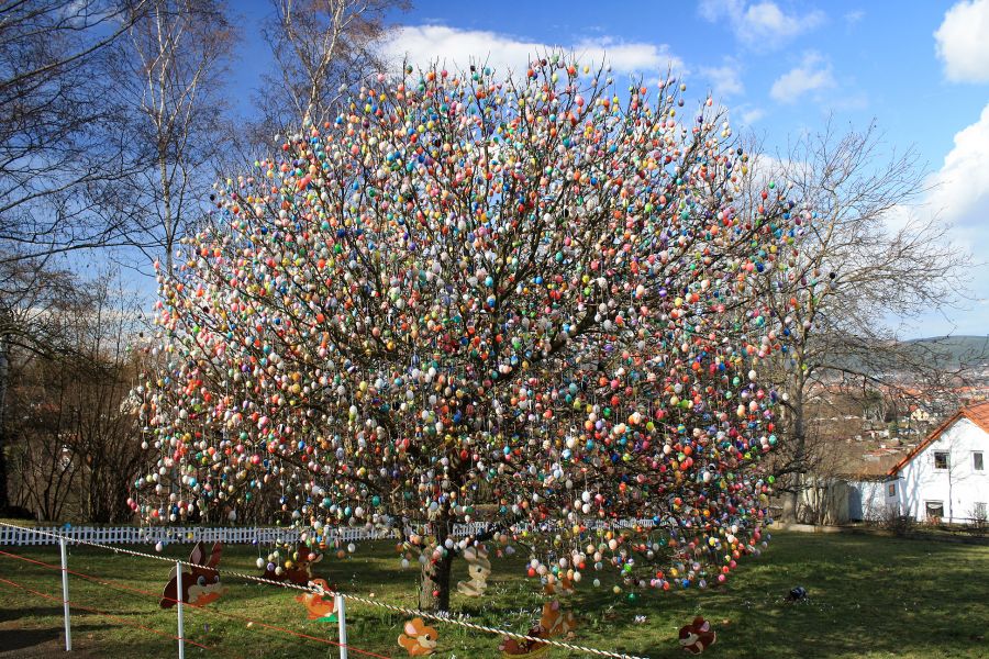 пасхальное дерево в Германии, как празднуютт пасху