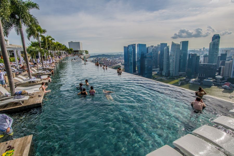 бассейн на крыше отеля, что посмотреть в сингапуре
