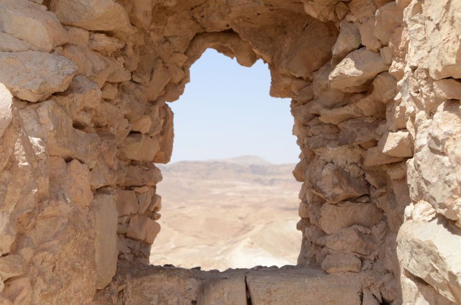 крепость масада, руины, вид из окна на небо