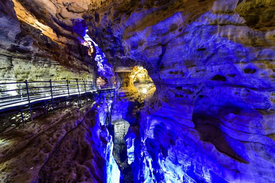 разноцветные огни в пещере шуанхэ китай, самые необычные места на земле