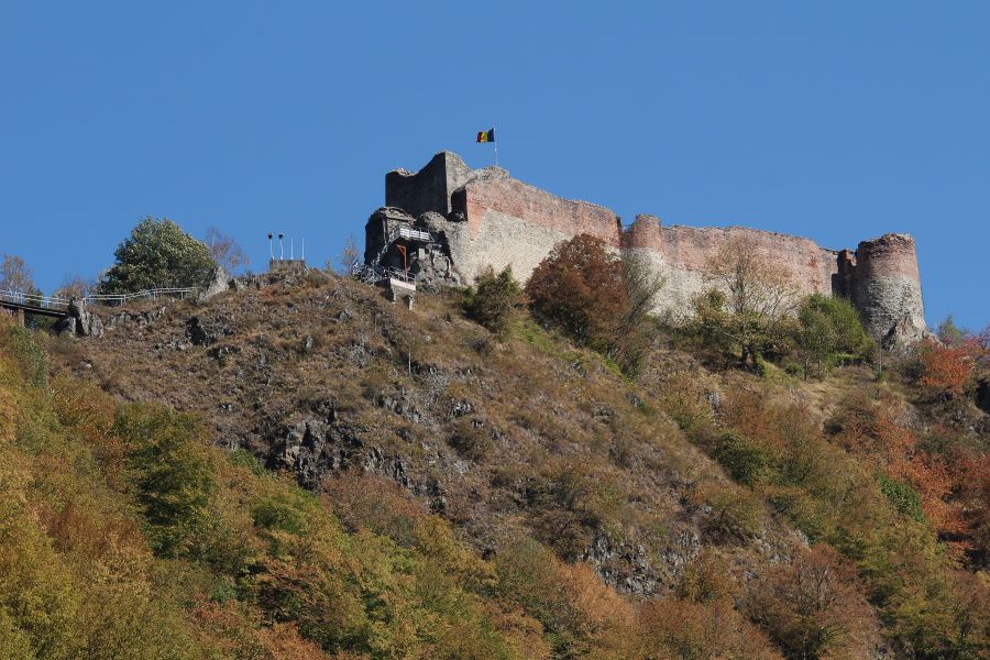 замок поенарь, архитектура, руины, отдых в румынии, трансильвания