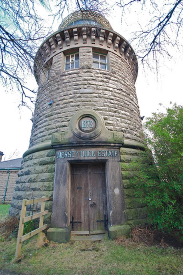 Самый удаленный от моря маяк в мире, старый маяк, маяк в англии