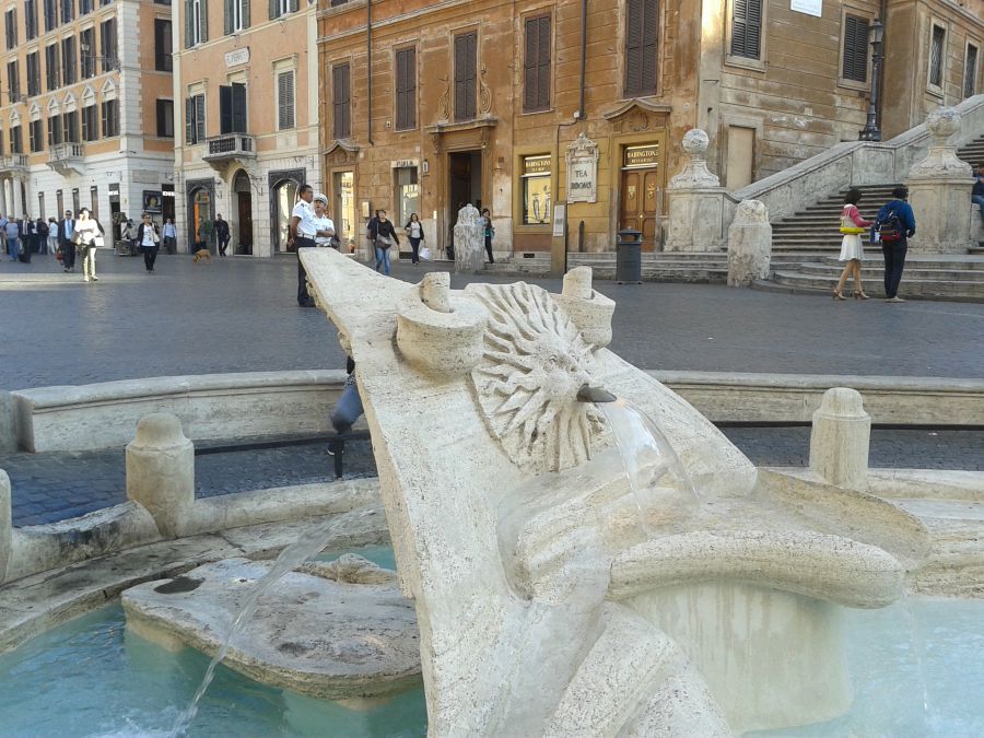 питьевые фонтаны в риме, питьевой фонтан, римский фонтан, фонтан баркачча