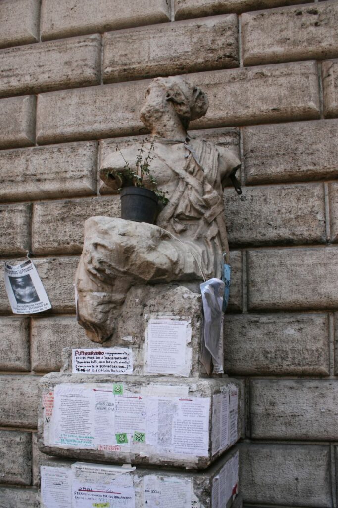 паскуино, римская статуя, античная статуя, древняя статуя, пасквиль, говорящая статуя в риме, говорящие статуи